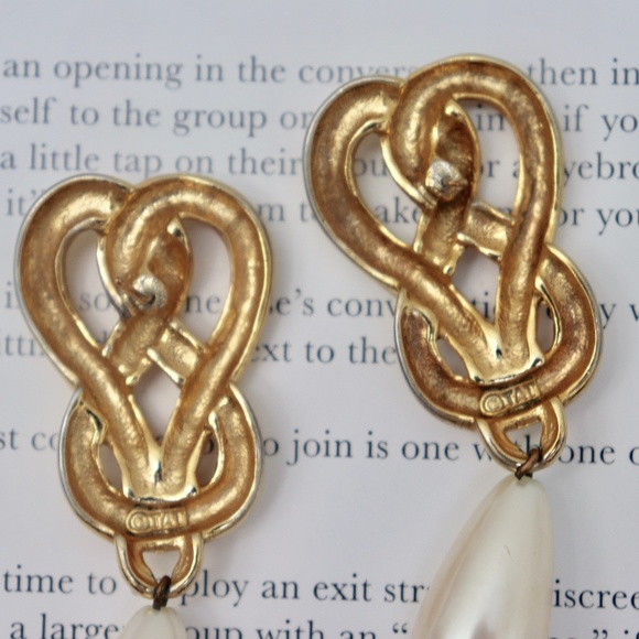 Vintage ©TAT Gold Heart Infinity Drop w. Pearl - Picture 7 of 7